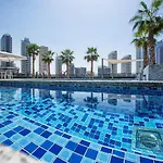 1Bd Apt In Sparkle Tower By Swarovsky Big Capacity